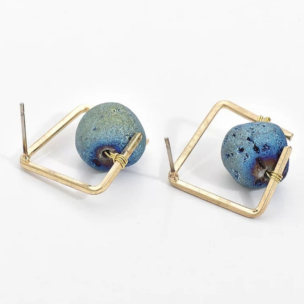 Geometric natural stone earrings - Picture 3 of 4